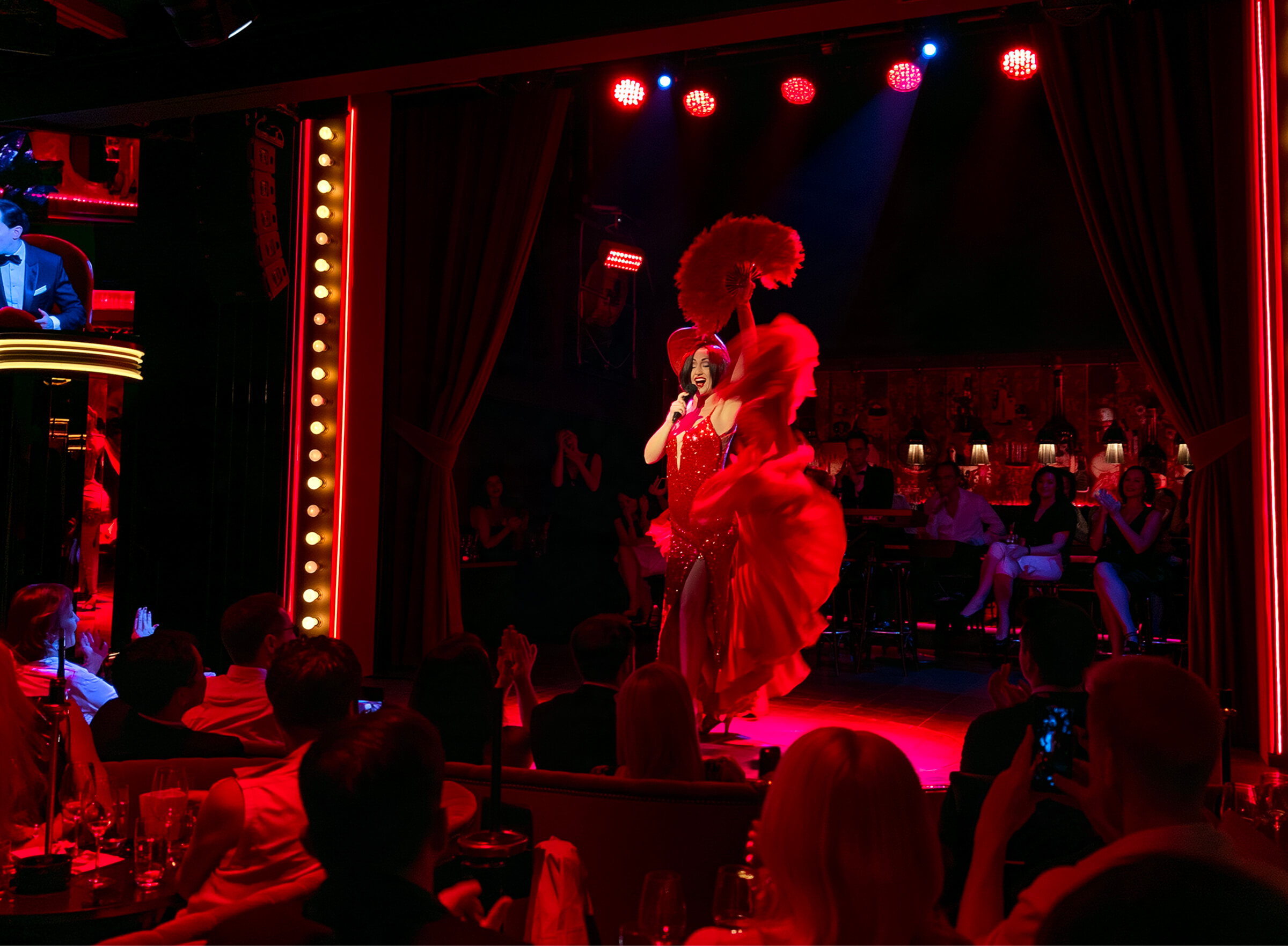 on-the-stage-Commercial-Entertainment-12 (1)
